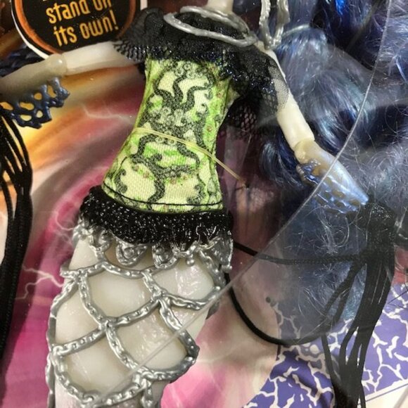 NWOT Monster High SIRENA VON BOO Freaky Fusion - Picture 3 of 16